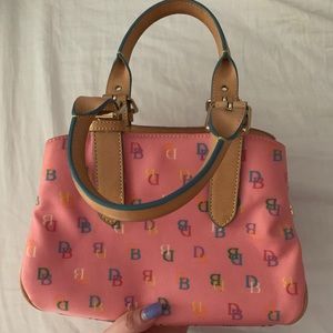 🌸 Small Dooney & Bourke Purse 🌸